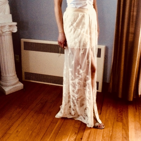 Boho double layered lace shorts - Sz L - Picture 3 of 8